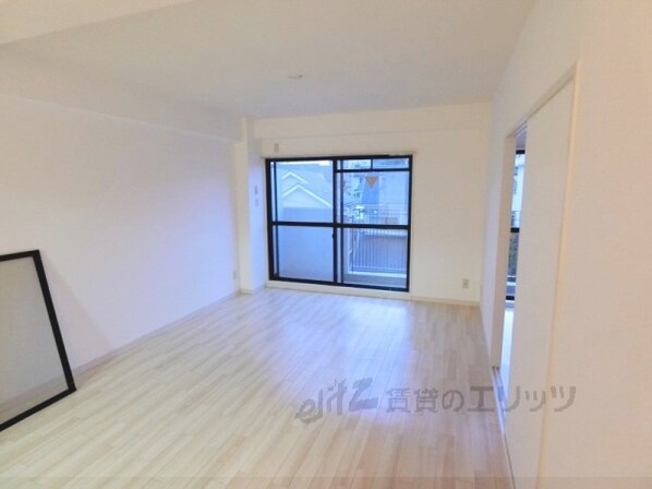 ラジュニール春日丘の物件内観写真